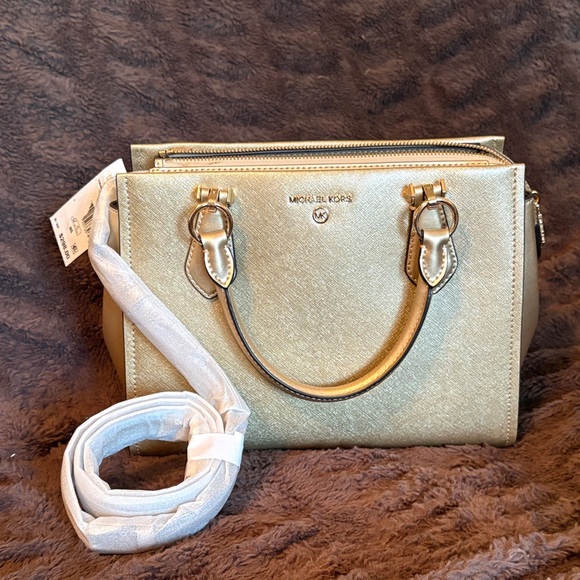 Michael Kors Gold Women's Bag NWT - Picture 1 of 5